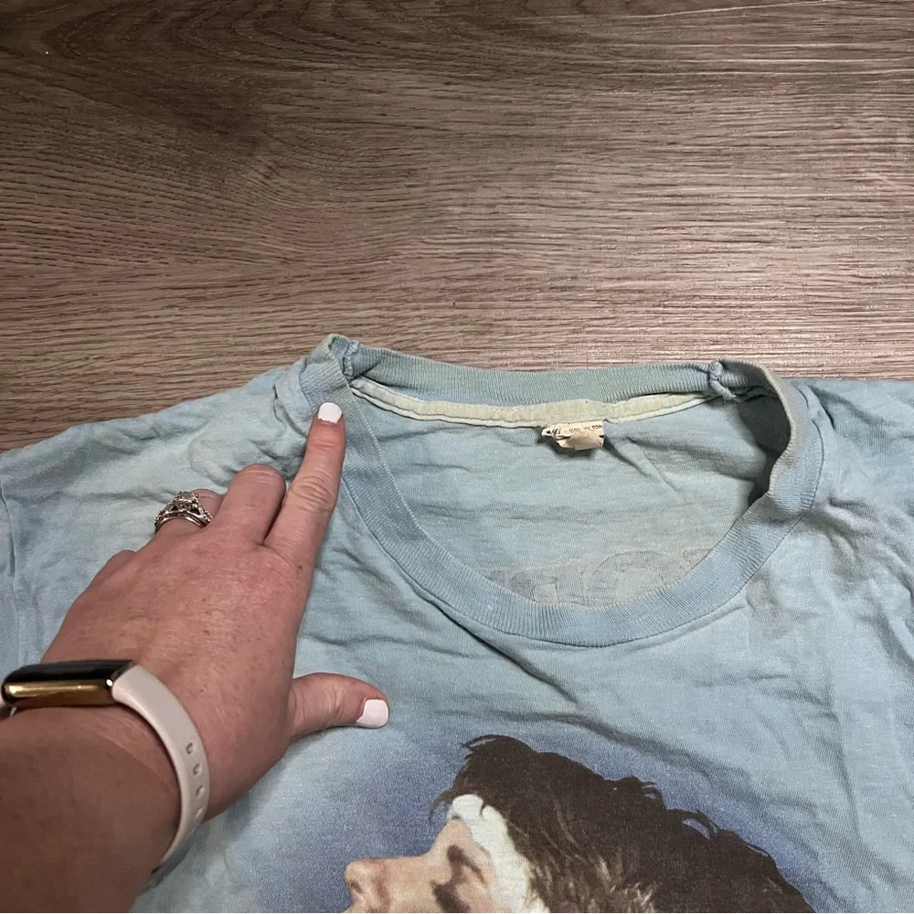 Vintage 1982 Olivia Newton John “Let’s Get Physical” T-Shirt US Tour Mens Small - Picture 7 of 12